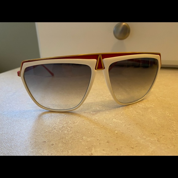 Oversized Sunglasses (Laura Biagiotti) - Picture 2 of 4